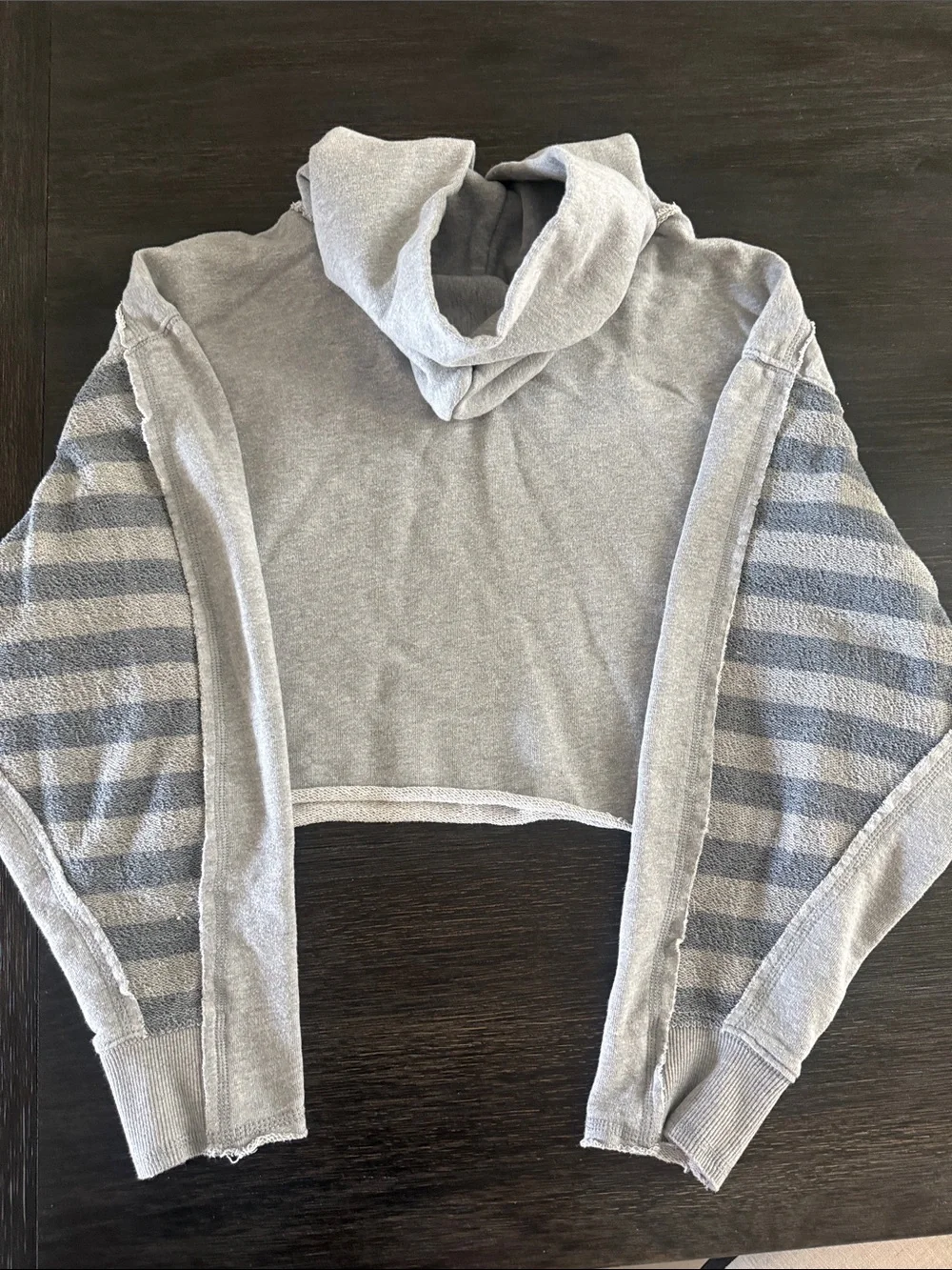 Free People Movement Light Gray Cropped Hoodie with Navy Botanical Graphic sz S - Picture 4 of 4